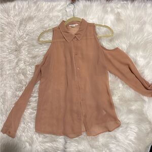 Blouse tan with buttons